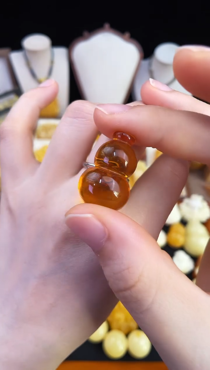 琥珀未镶嵌珠宝奇石柒月