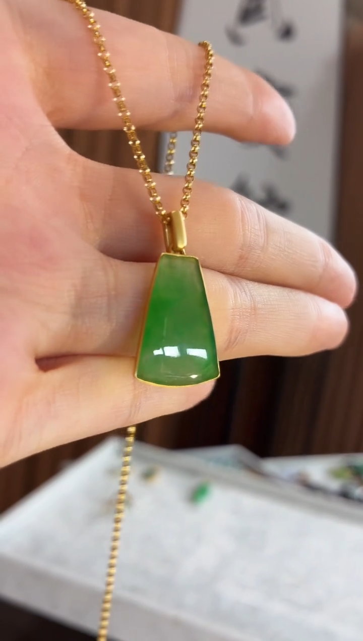 吊坠(不含链)18K金镶嵌翡翠吊坠