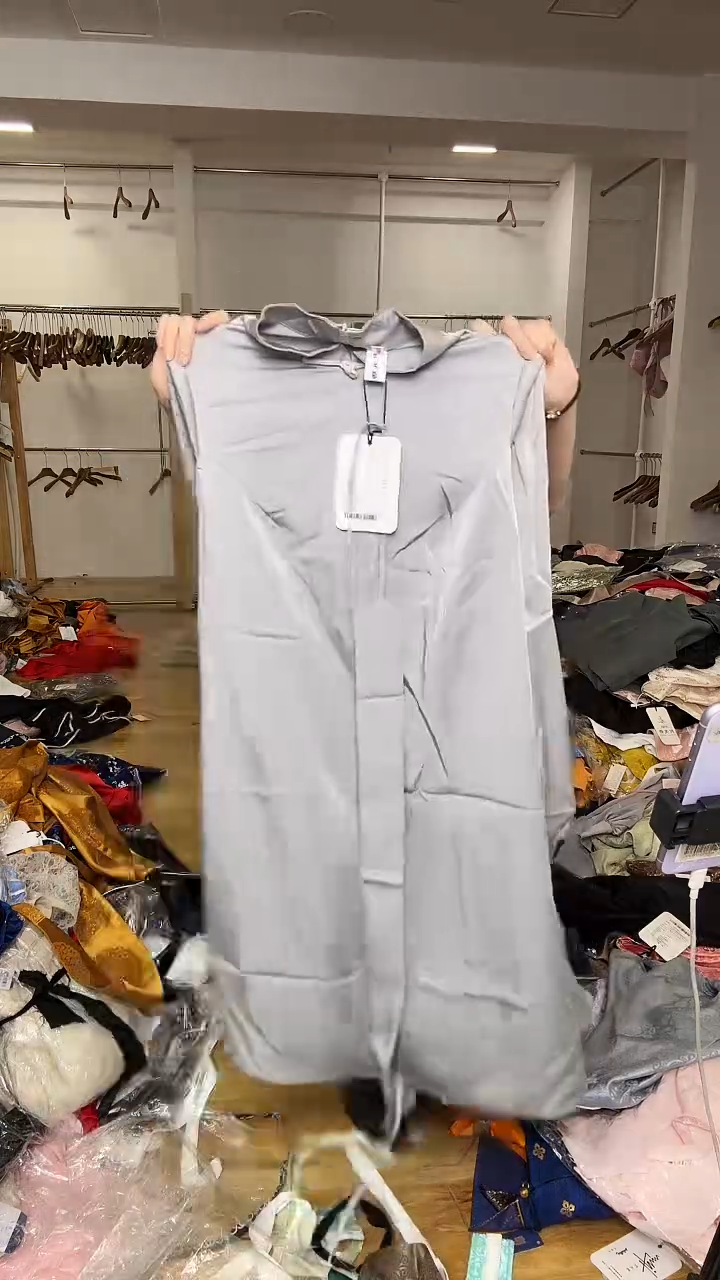 XL码      115-125斤  裙子