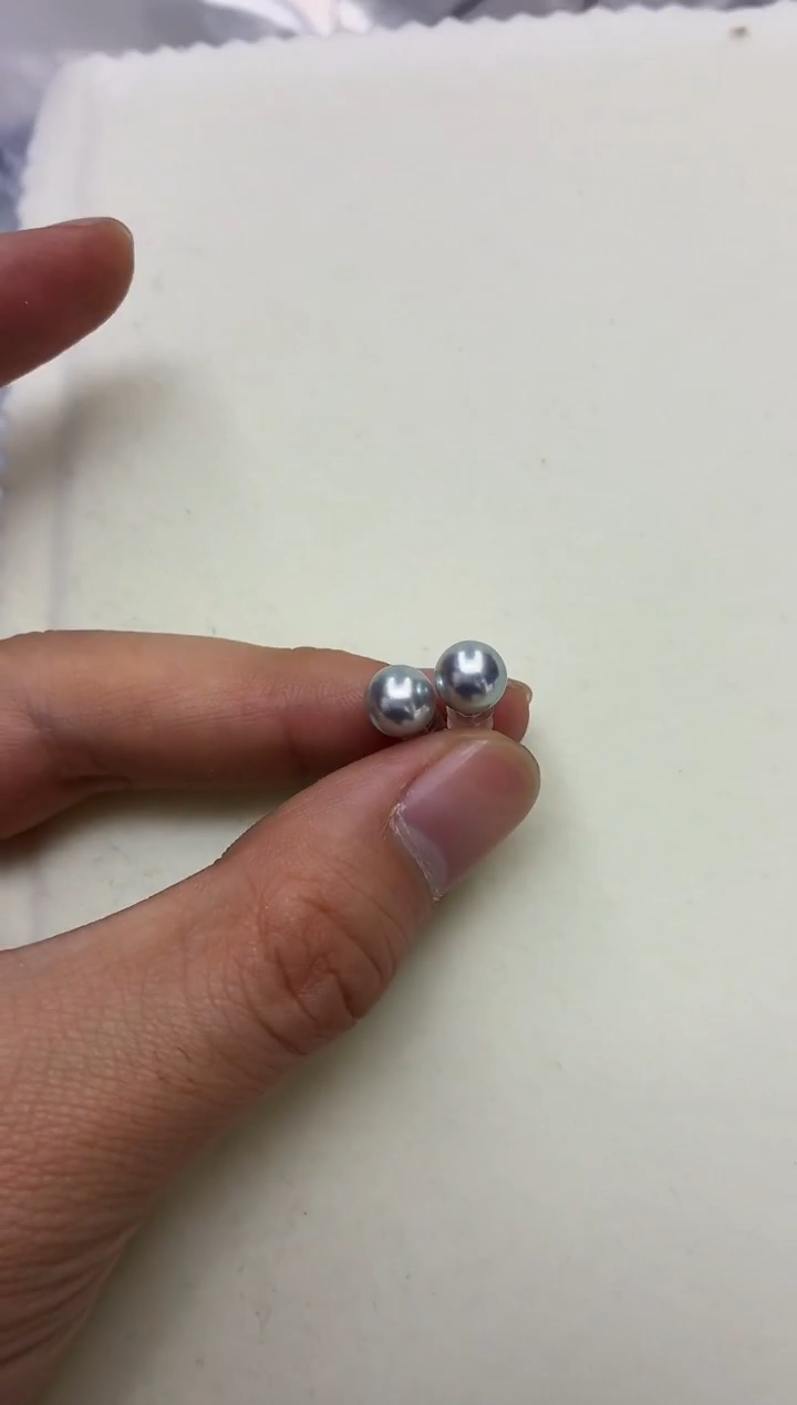 铂Pt900镶嵌DA海水珍珠灰珠耳钉7-8 y405