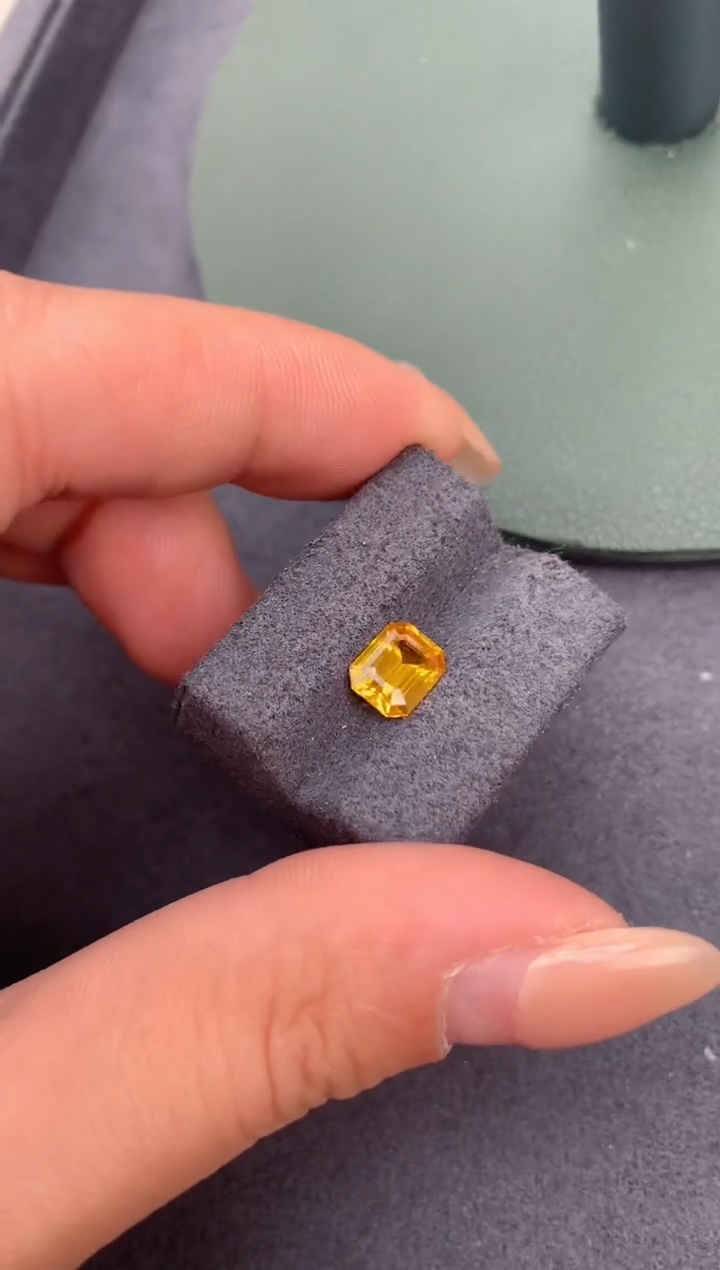 【闪购商品】彩色蓝宝石裸石未镶嵌1.5ct黄蓝宝