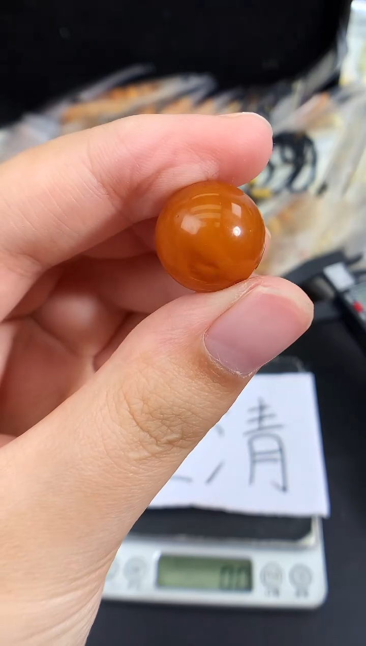 蜜蜡未镶嵌珠宝奇石11
