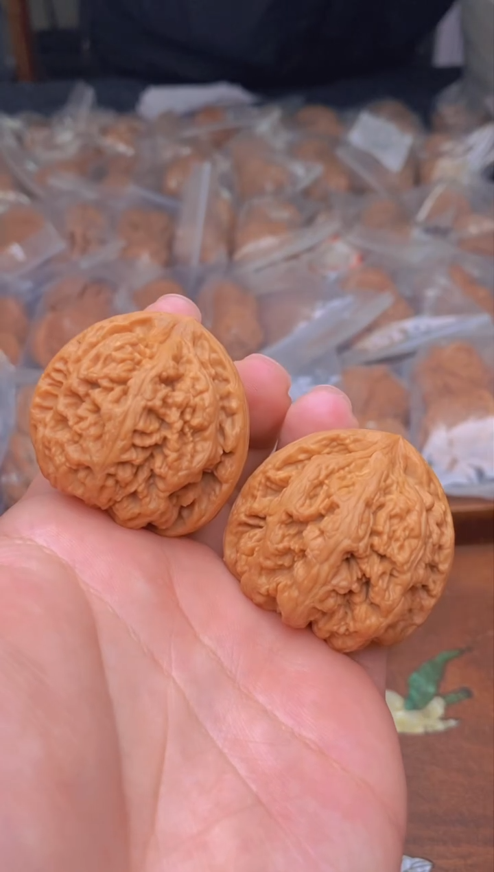 【闪购商品】文玩核桃把件G157号39尺粗筋