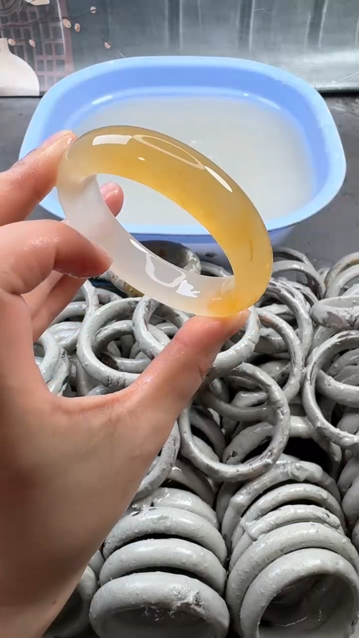 【闪购商品】石英质玉手镯未镶嵌5