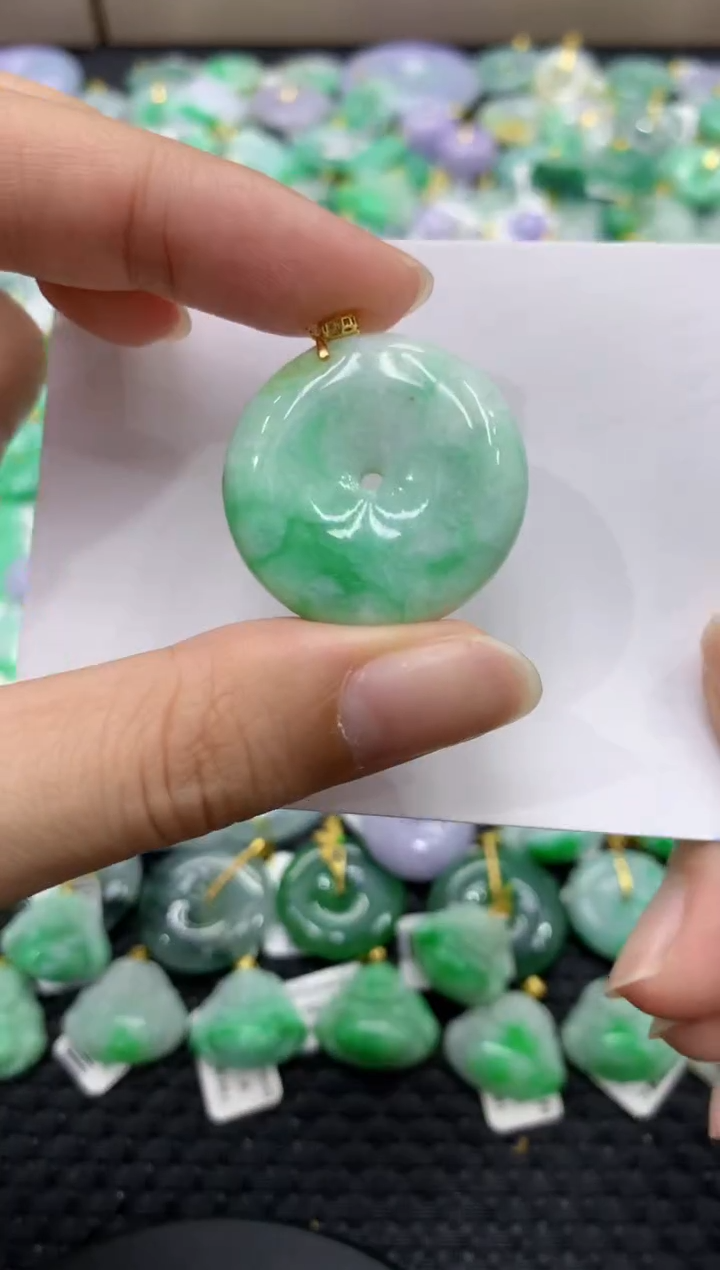 颈饰未镶嵌翡翠天然缅甸翡翠A货