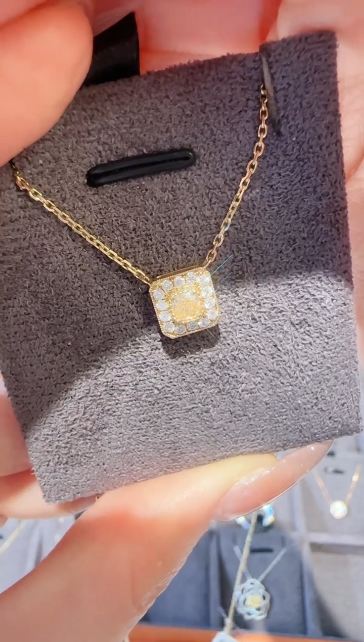 【闪购商品】钻石颈饰18K金镶嵌黄钻项链