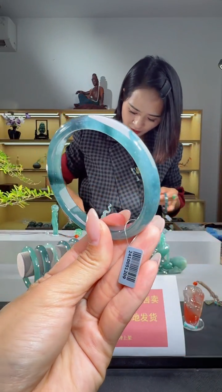 未镶嵌手镯翡翠60圈