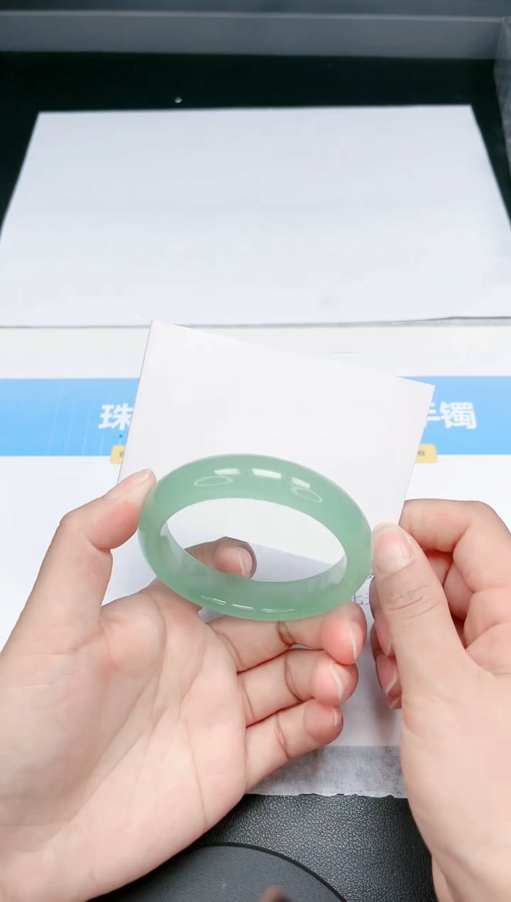 【闪购商品】石英质玉手镯未镶嵌20-56.8