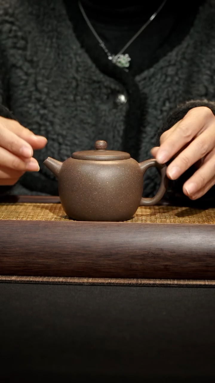 【闪购商品】紫砂茶盘共生矿段泥小苹果170毫升