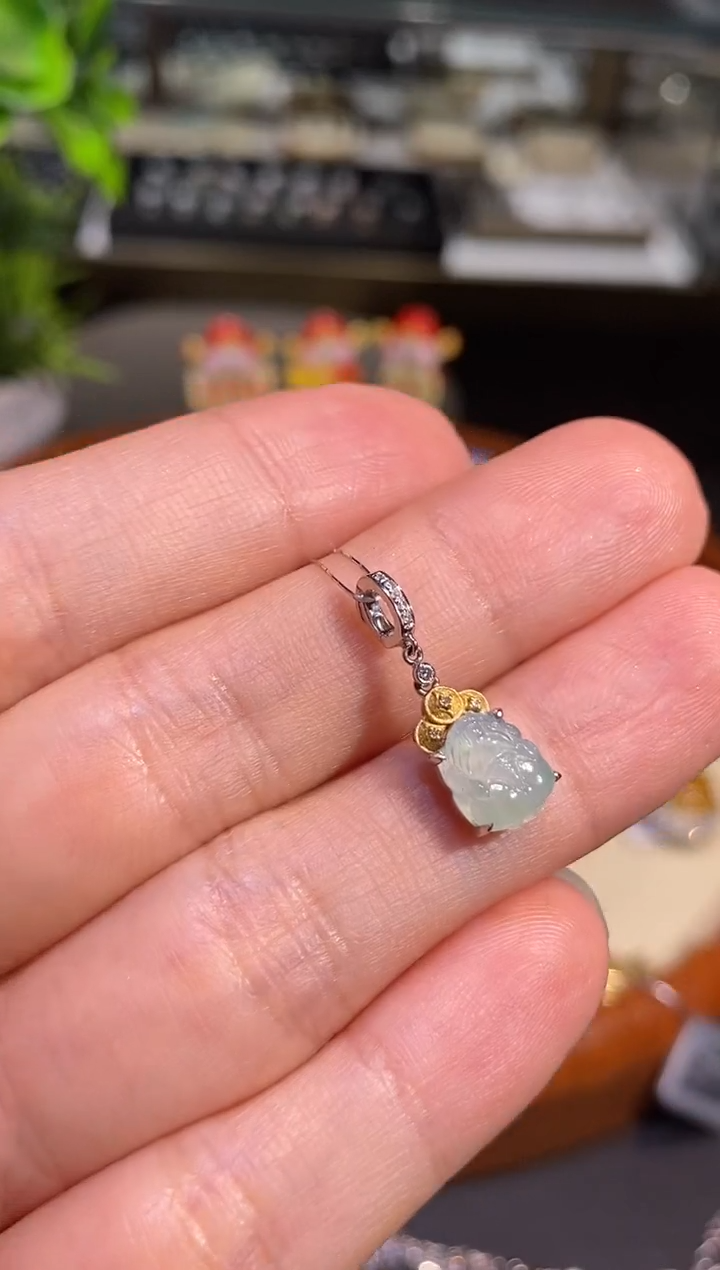 【闪购商品】翡翠颈饰18K金镶嵌吊坠
