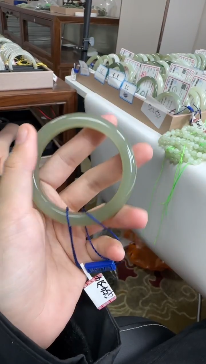 未镶嵌手镯和田玉54