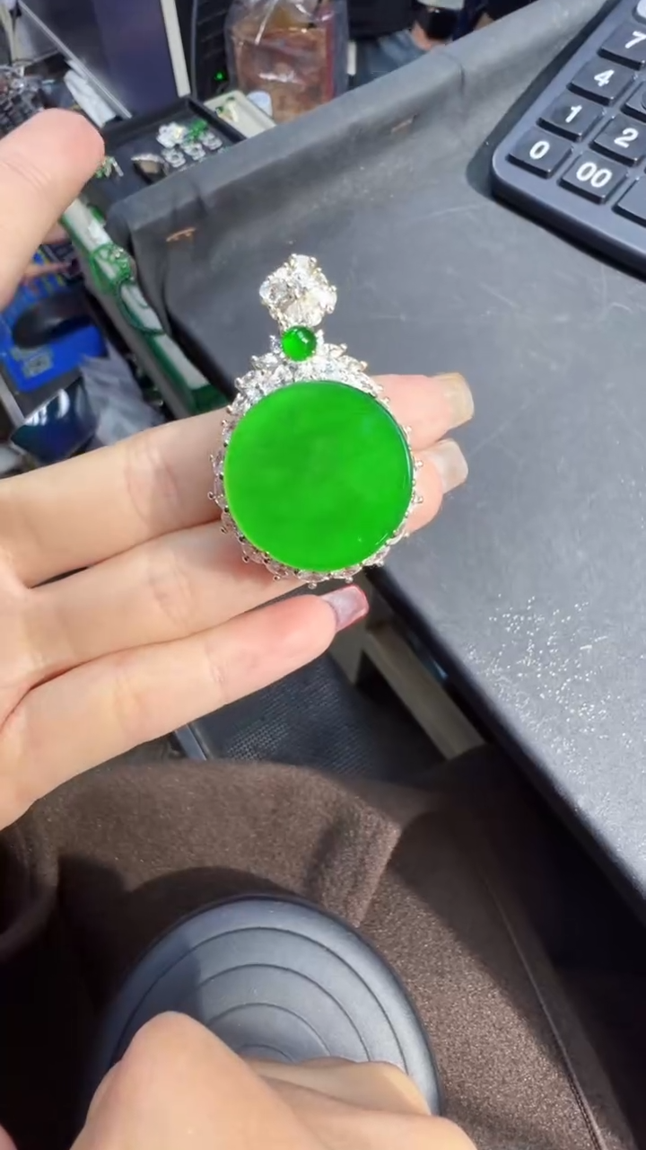 【闪购商品】定制翡翠未镶嵌无事牌1