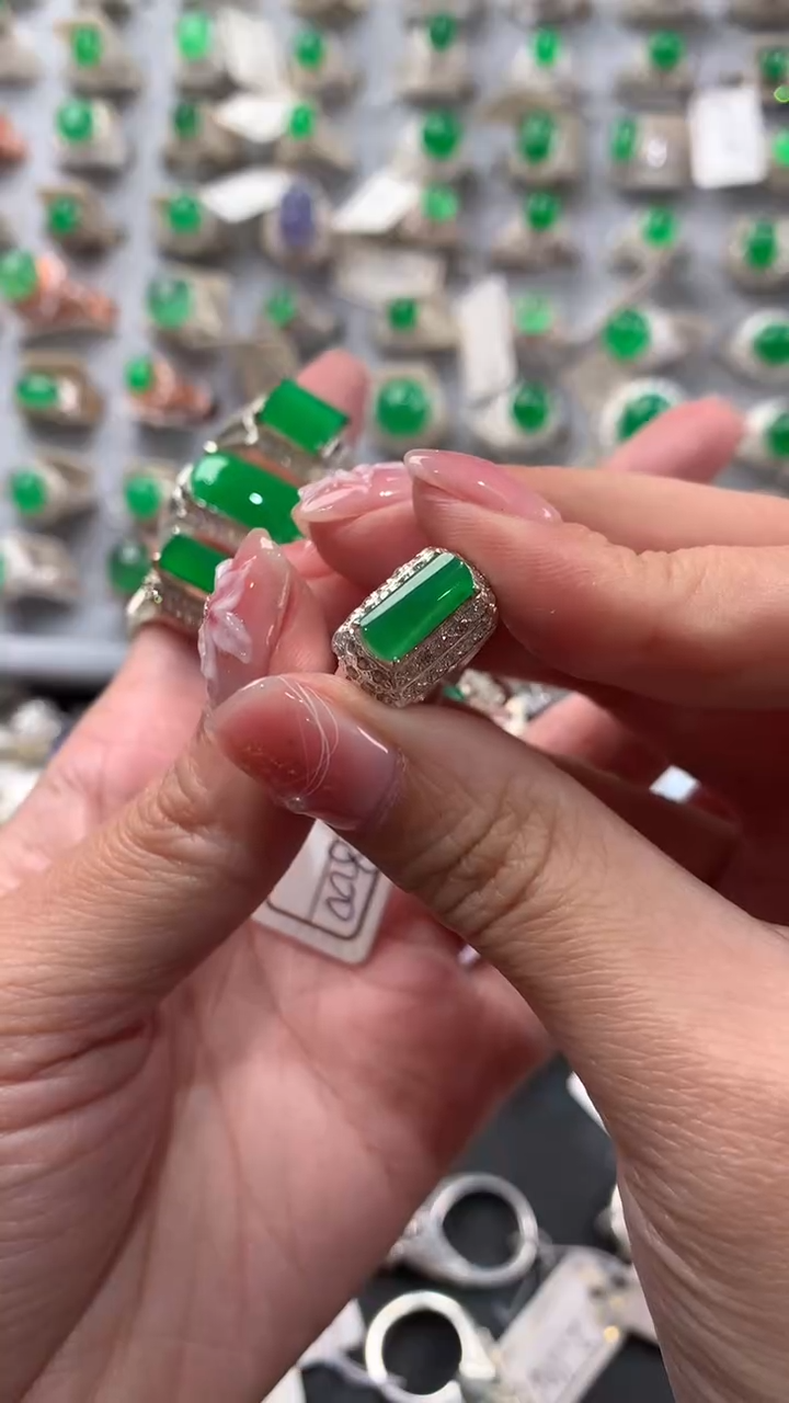 【闪购商品】定制翡翠未镶嵌天然缅甸A货翡翠  福利款2.15