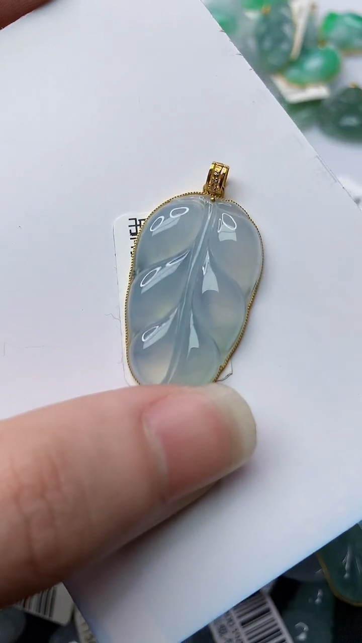 【闪购商品】翡翠颈饰18K金镶嵌73........