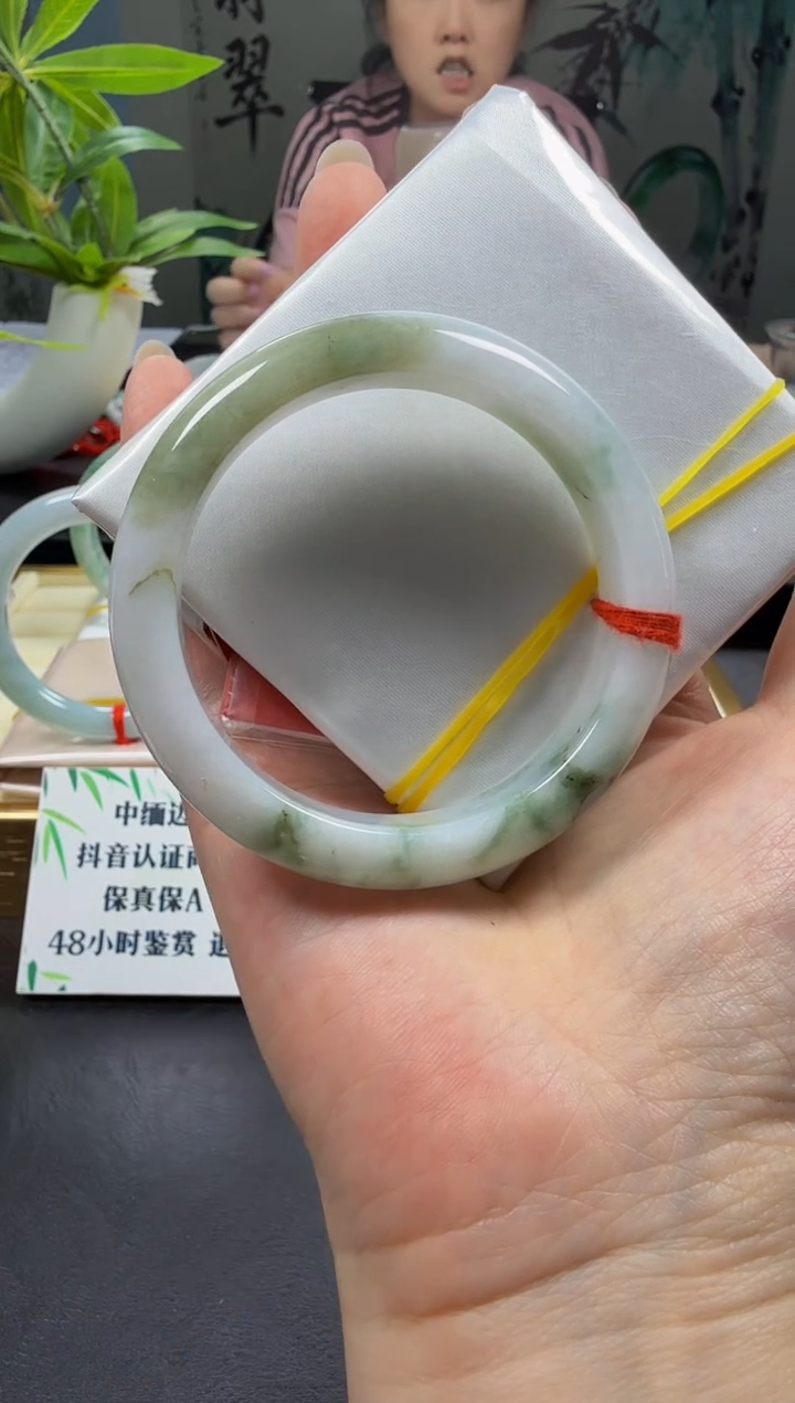 未镶嵌手镯翡翠缅甸天然A货翡翠手镯