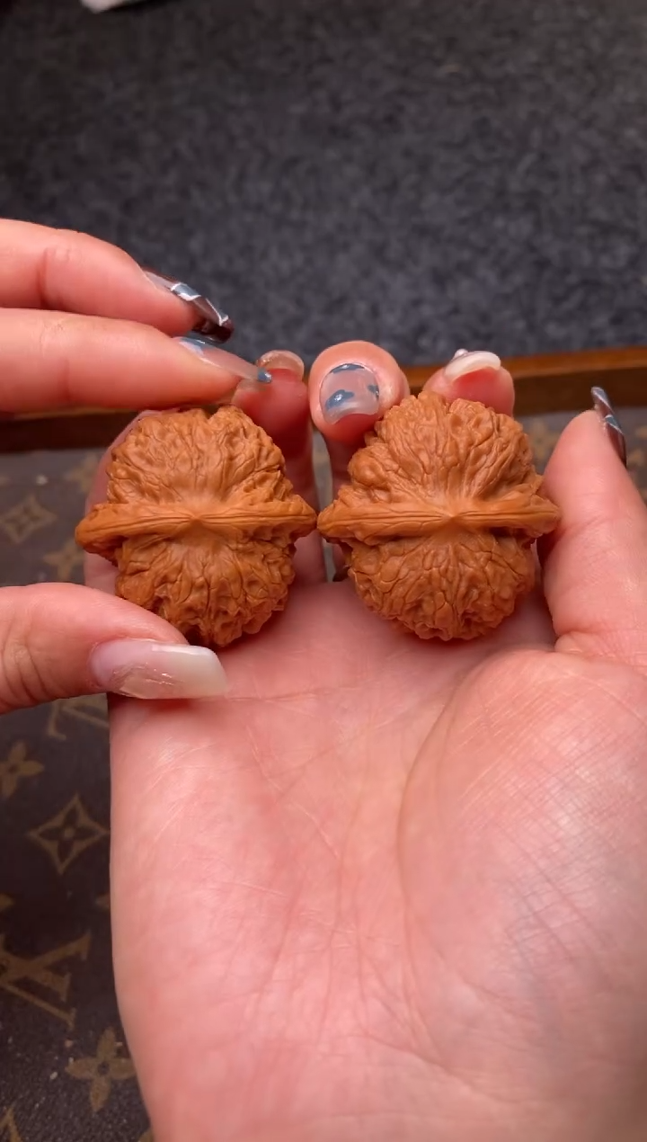 把件文玩核桃B195号38尺血麒麟