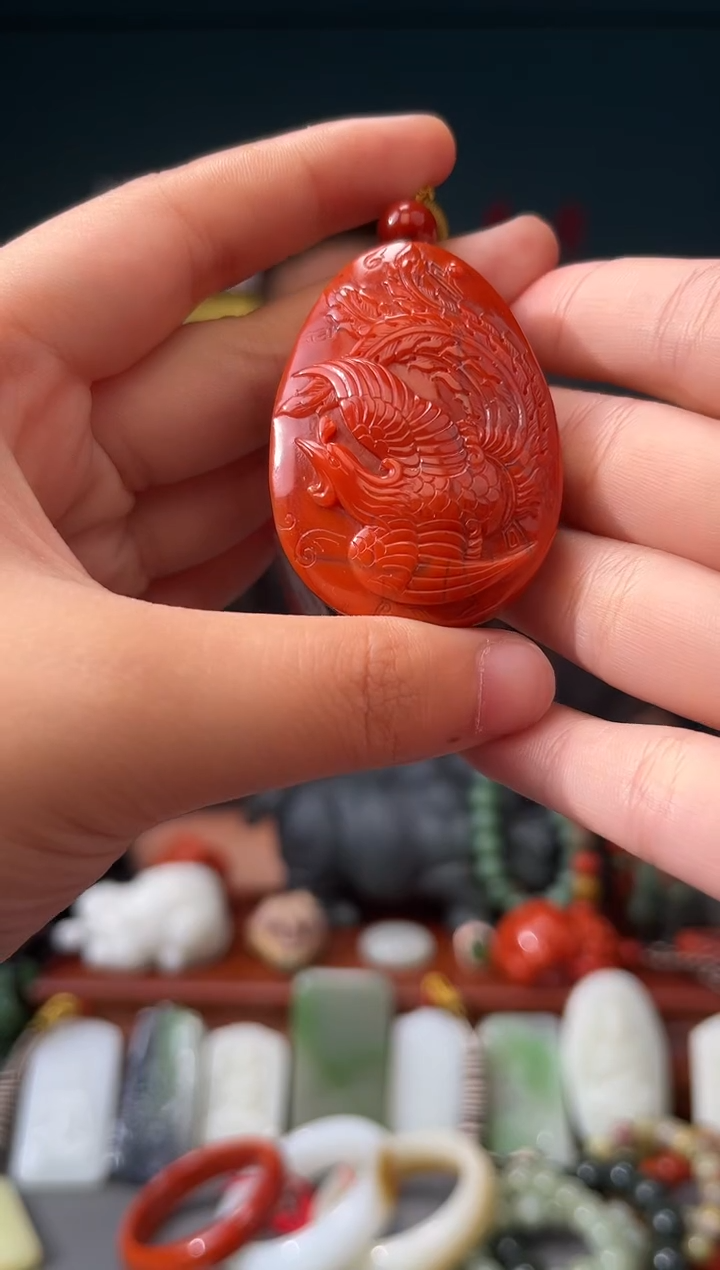 南红玛瑙未镶嵌颈饰吊坠