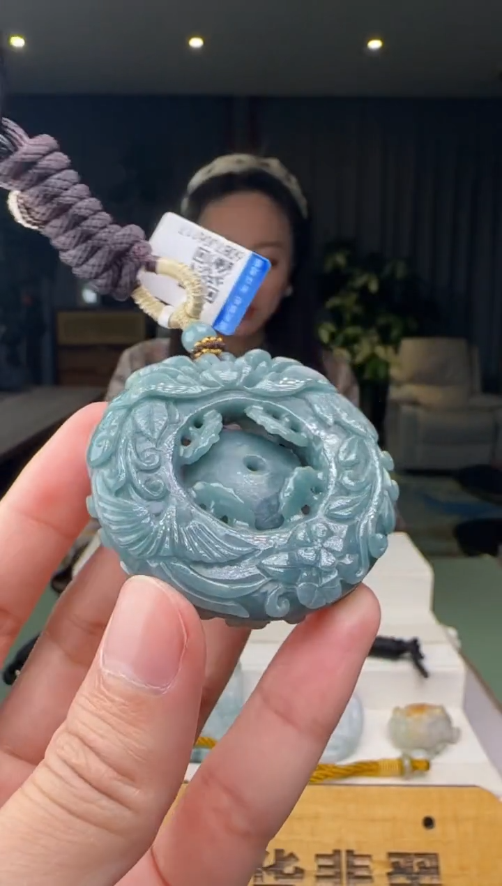 【闪购商品】翡翠吊坠(不含链)未镶嵌多样性发一XM@@60B7J06117