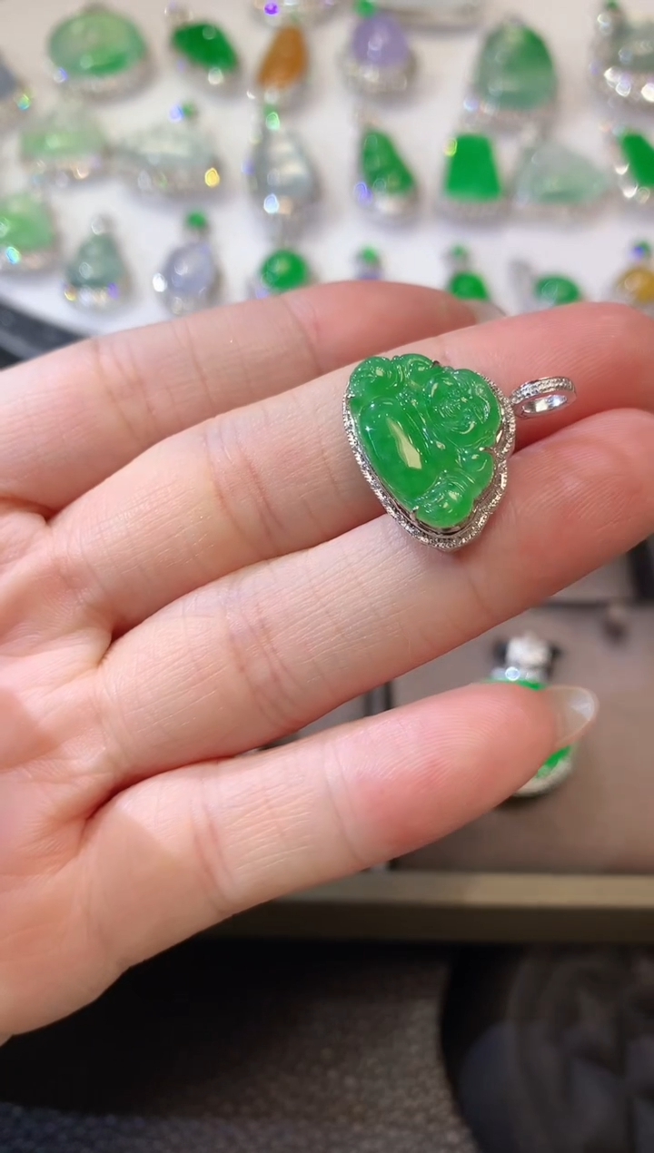 【闪购商品】翡翠吊坠(不含链)18K金镶嵌A4 多样性发货一件