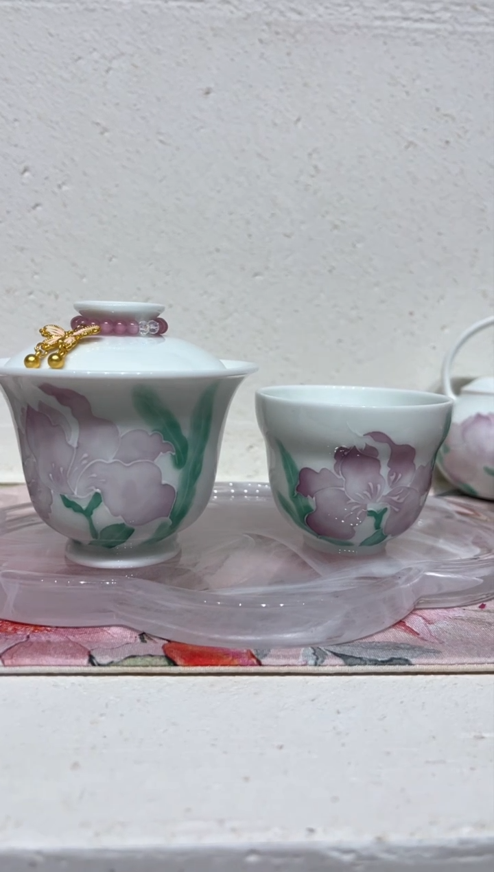 【闪购商品】甜白-有田烧鸢尾花-若雨高足盖碗+茶杯