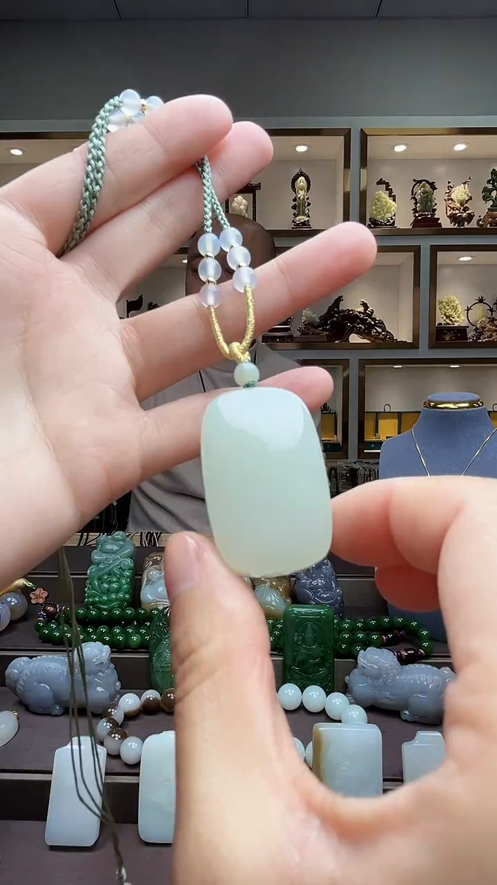 【闪购商品】和田玉颈饰未镶嵌苏