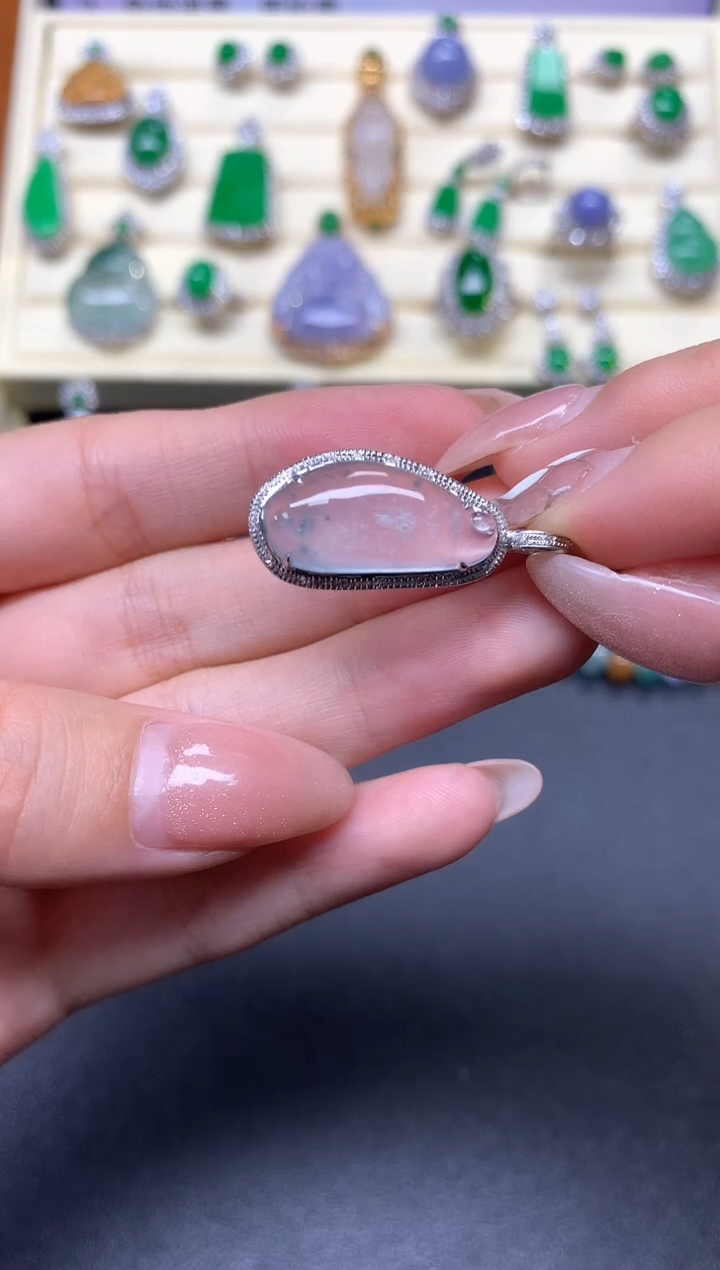 【闪购商品】翡翠吊坠(不含链)18K金镶嵌吊坠|2750+275