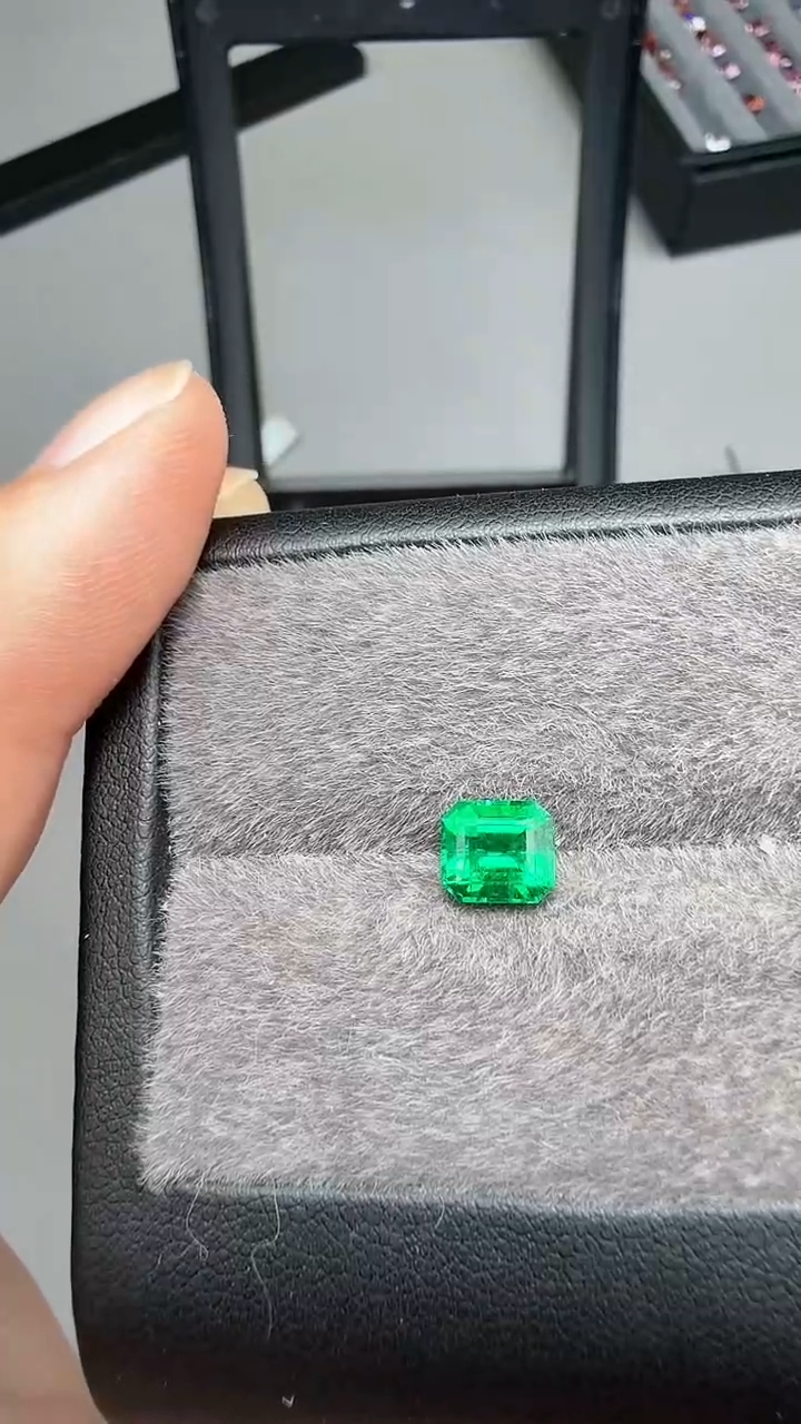 【闪购商品】祖母绿裸石未镶嵌1.17ct-A672-1p沃顿绿