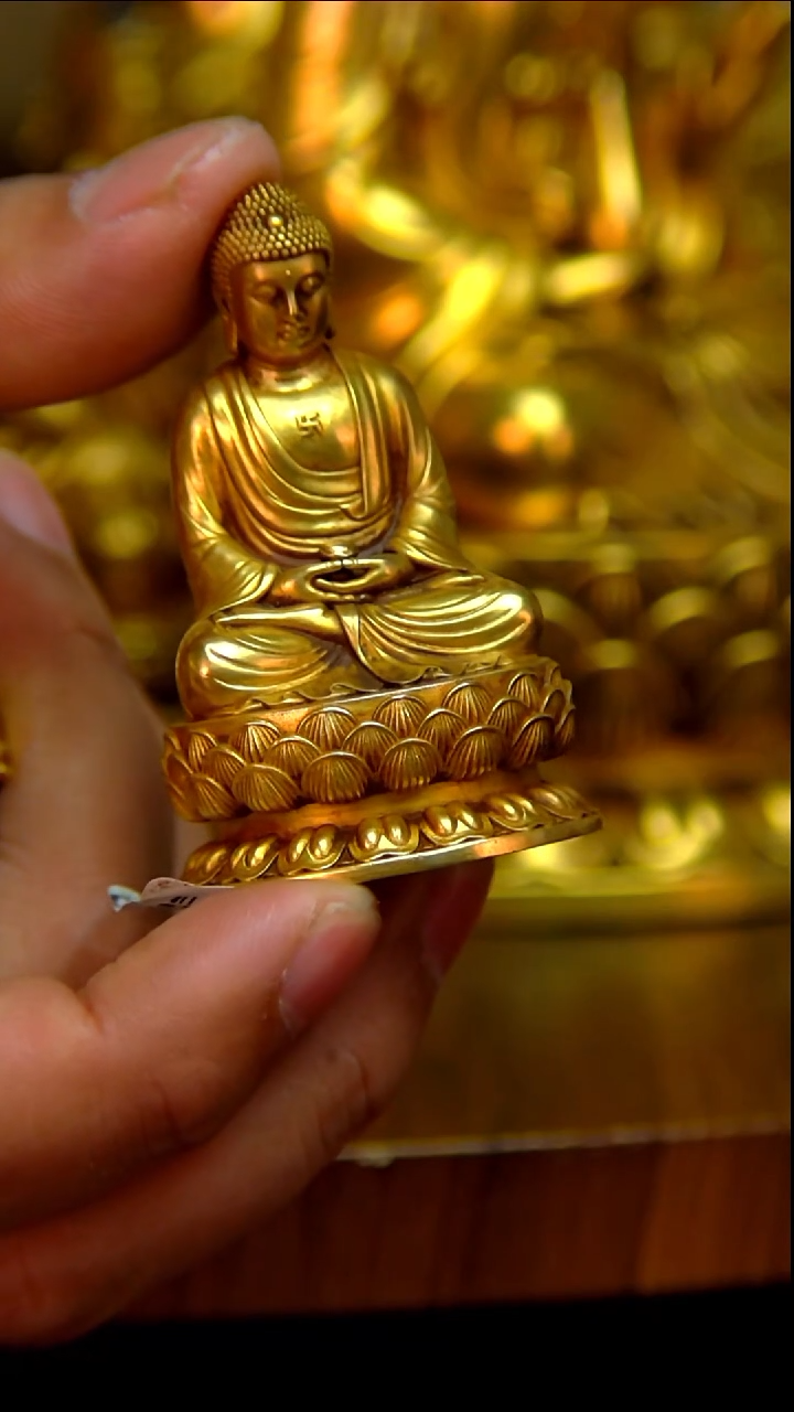 大*马6公分的释迦摩尼E20533-SPW