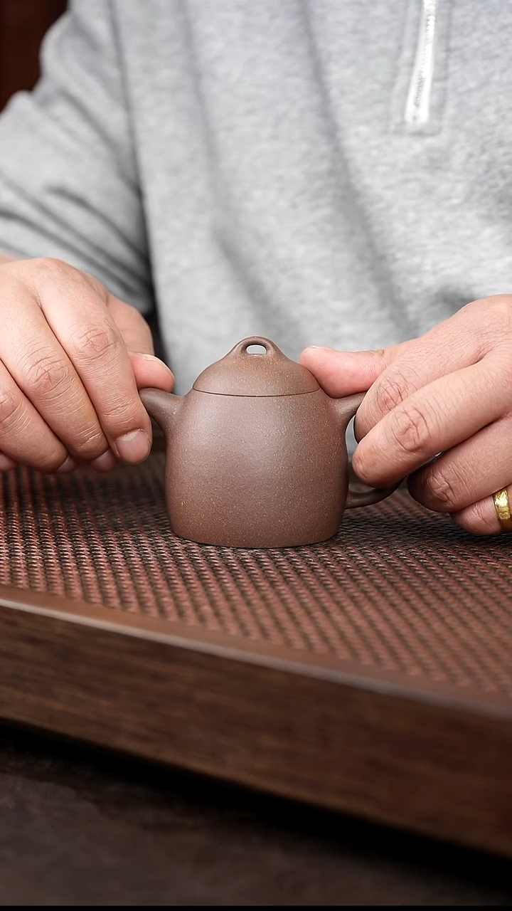 茶壶紫砂清灰紫泥秦权
