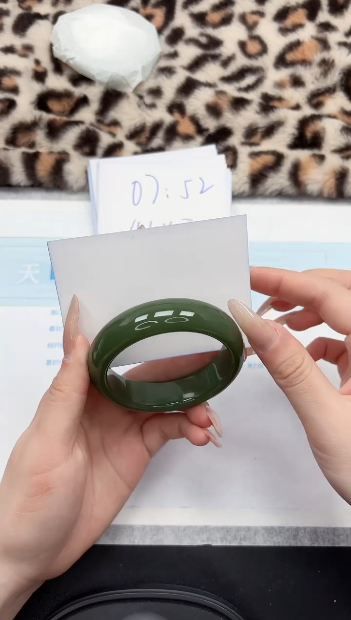 【闪购商品】石英质玉手镯未镶嵌304-54