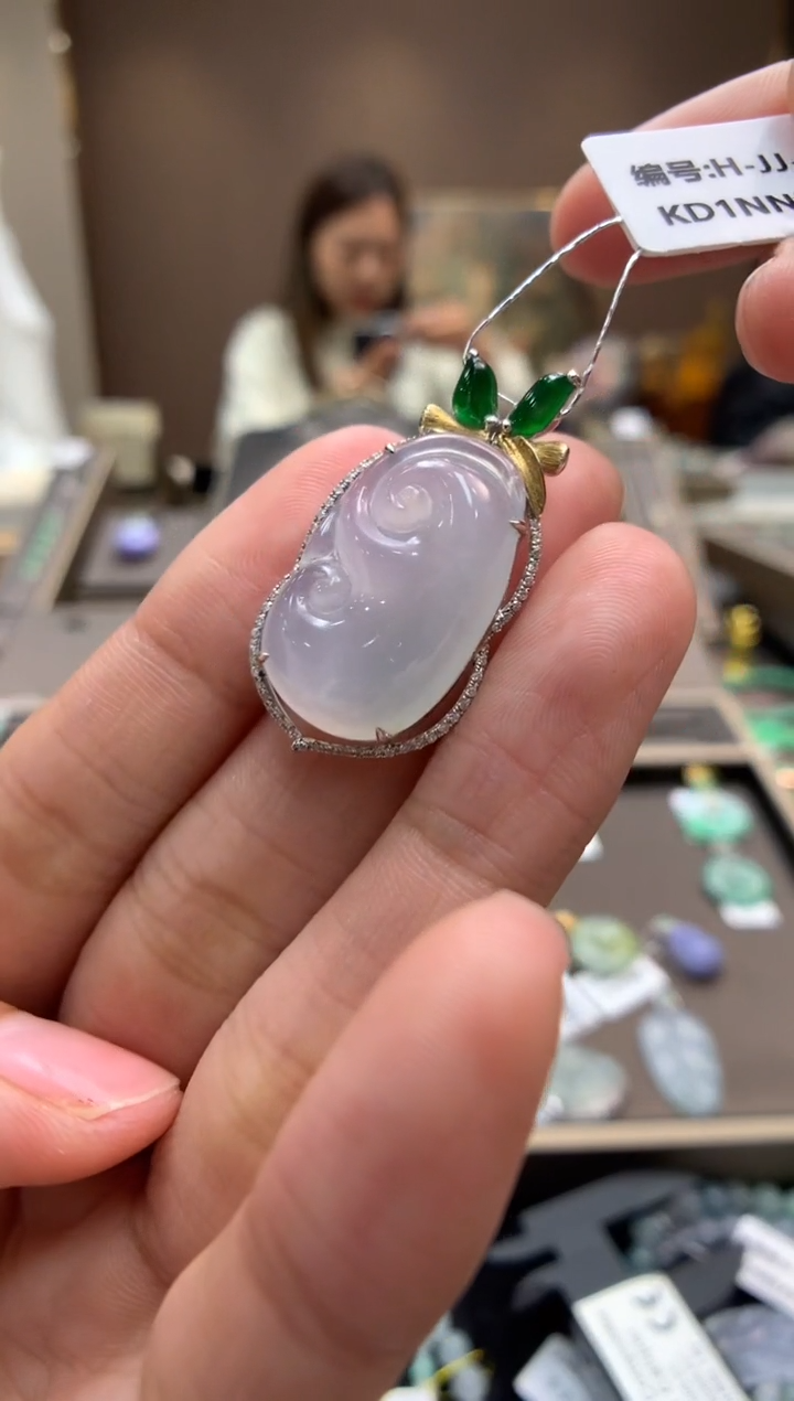 【闪购商品】翡翠颈饰18K金镶嵌如意
