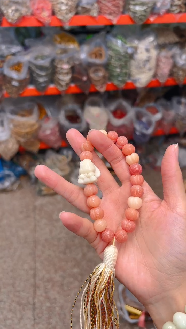 吊坠菩提根/象牙果粉色屁桃手持 兔子