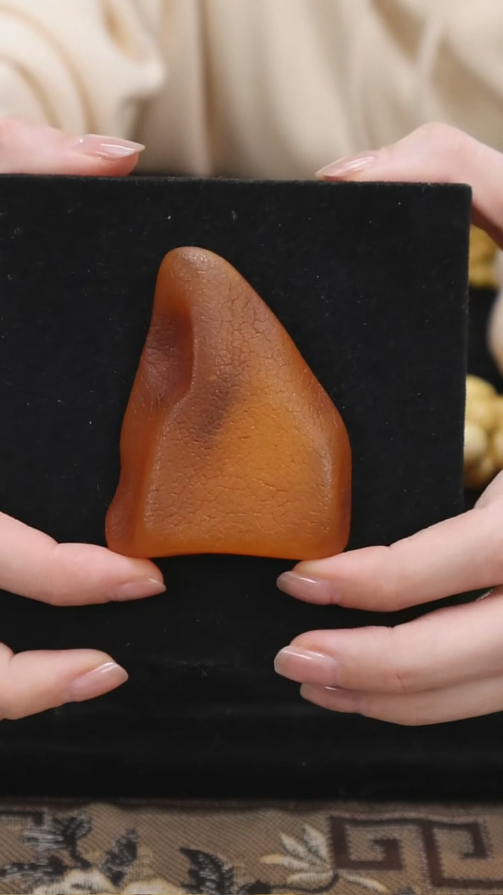 【闪购商品】蜜蜡裸石未镶嵌原石把件