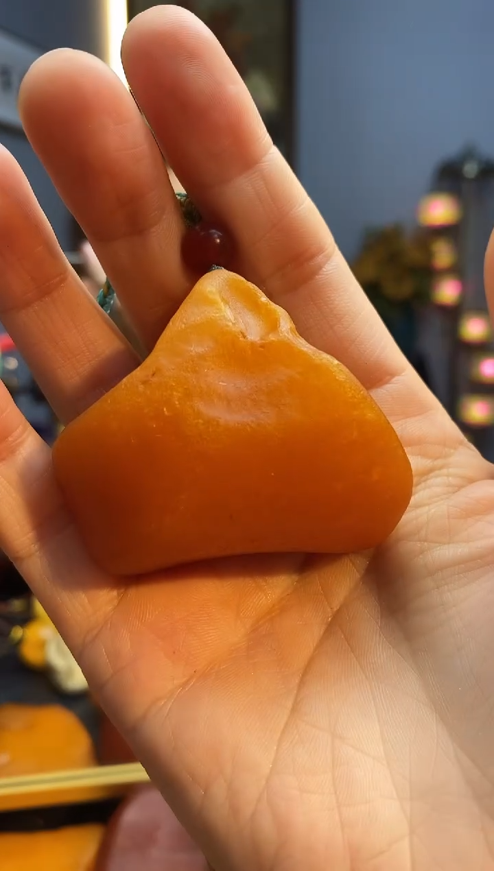 琥珀颈饰未镶嵌挂件