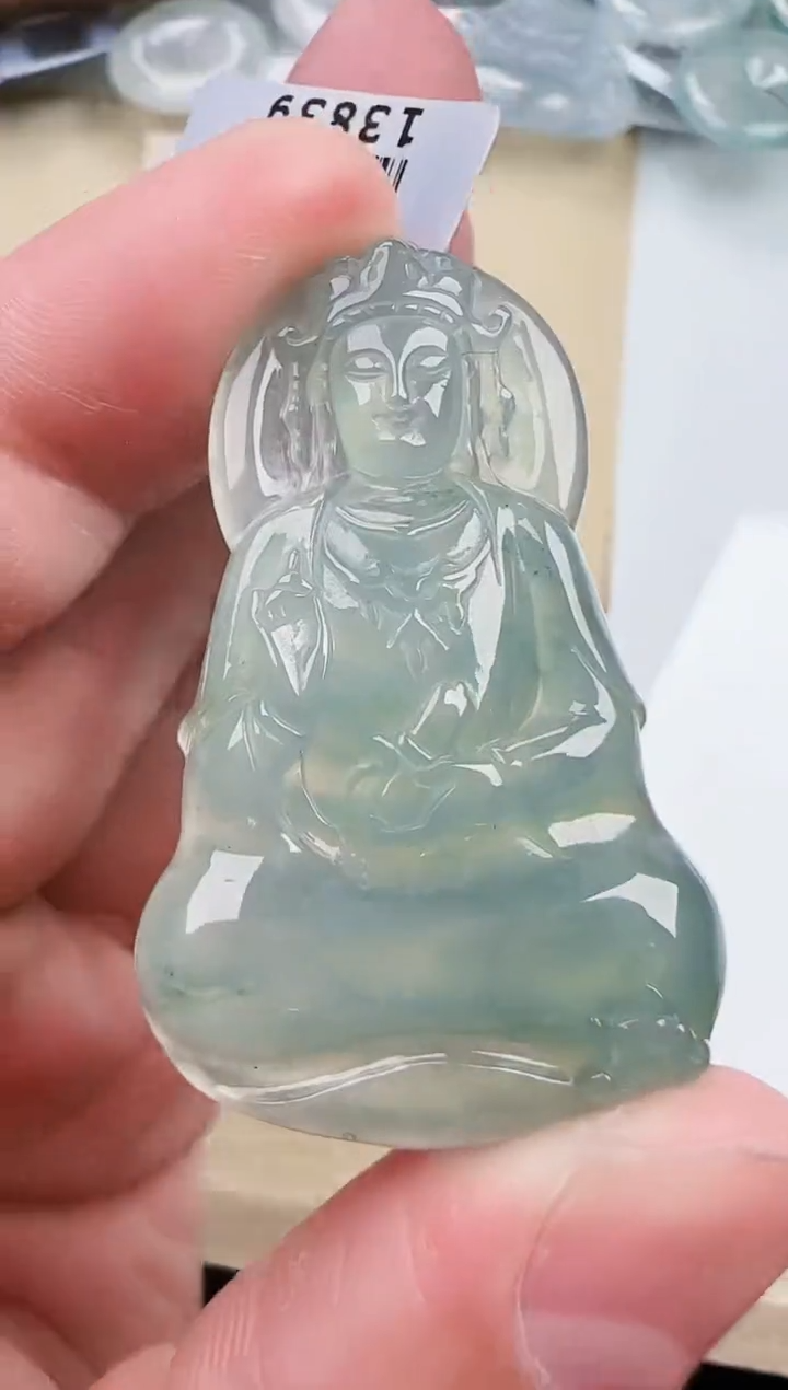 翡翠未镶嵌颈饰缅甸天然翡翠