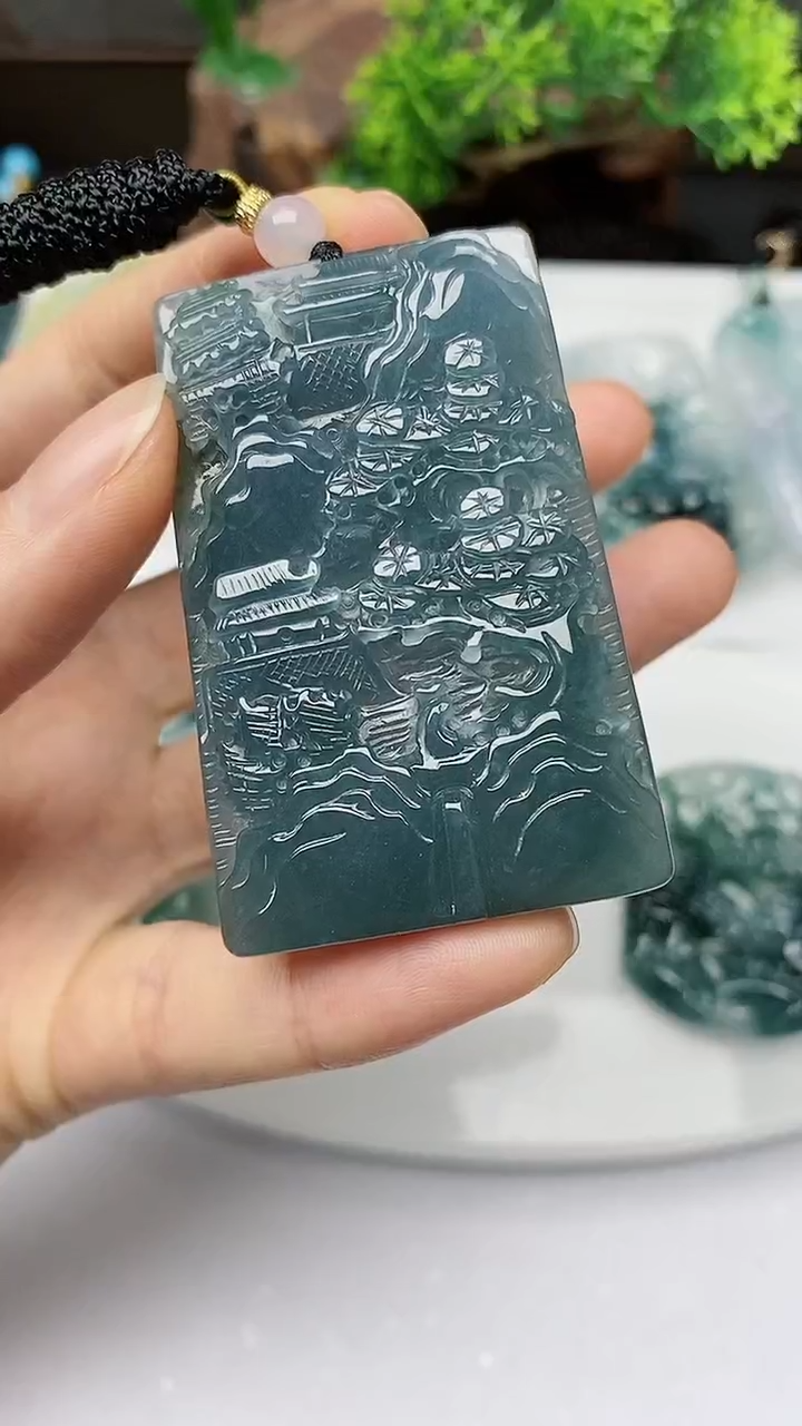 【闪购商品】翡翠颈饰未镶嵌          