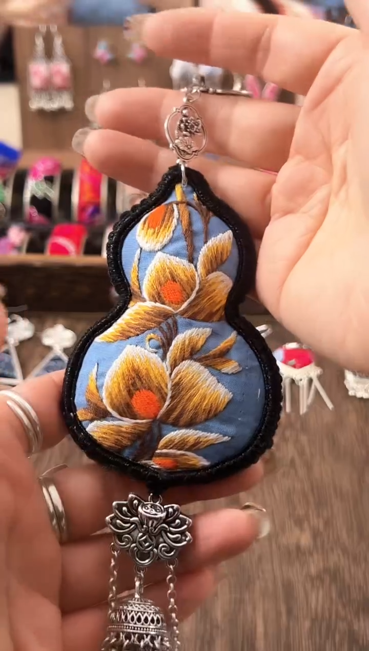 【闪购商品】织绣民族风老绣饰品583