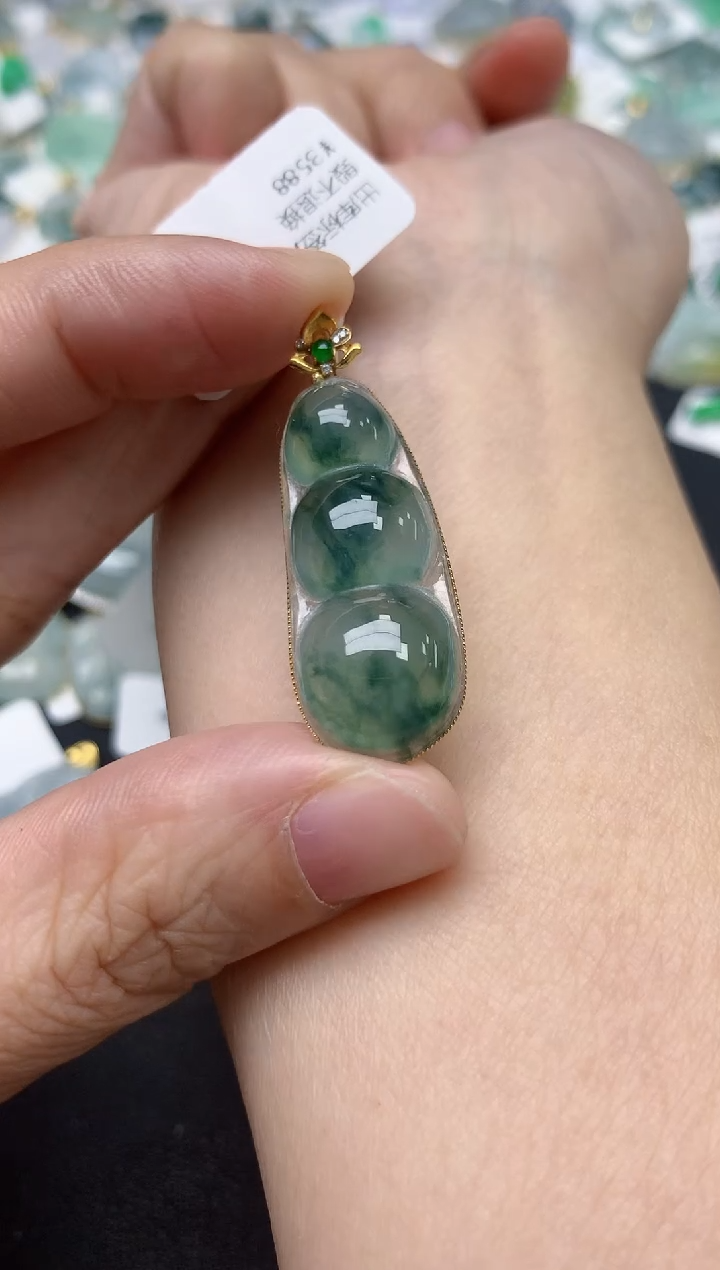 颈饰18K金镶嵌翡翠天然缅甸A货翡翠