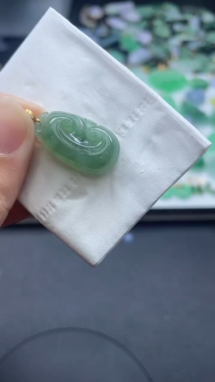 【闪购商品】翡翠颈饰18K金镶嵌翡翠