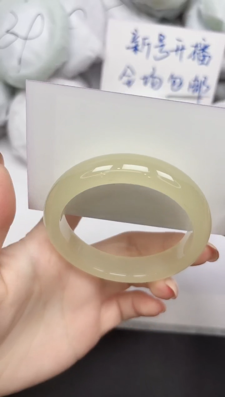 未镶嵌手镯石英质玉88/5657