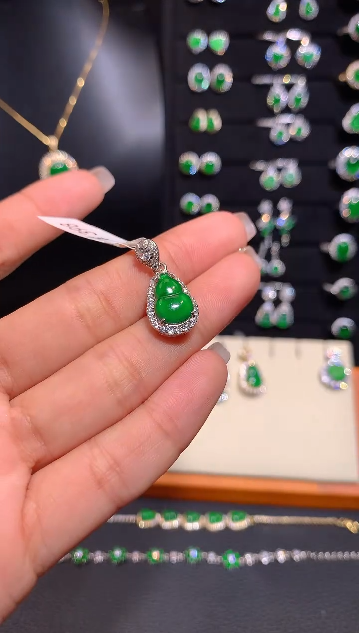 【闪购商品】翡翠颈饰银S925镶嵌多样性