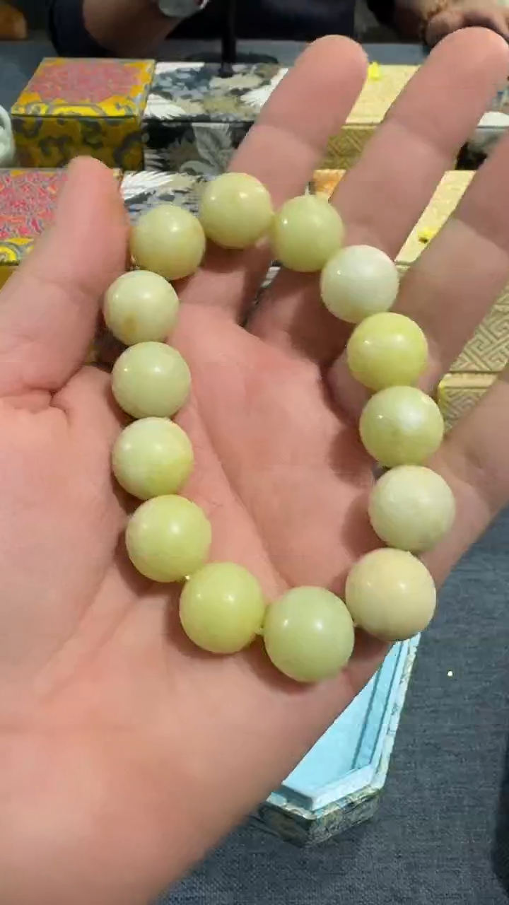 未镶嵌岫玉笔搁秀玉 单圈