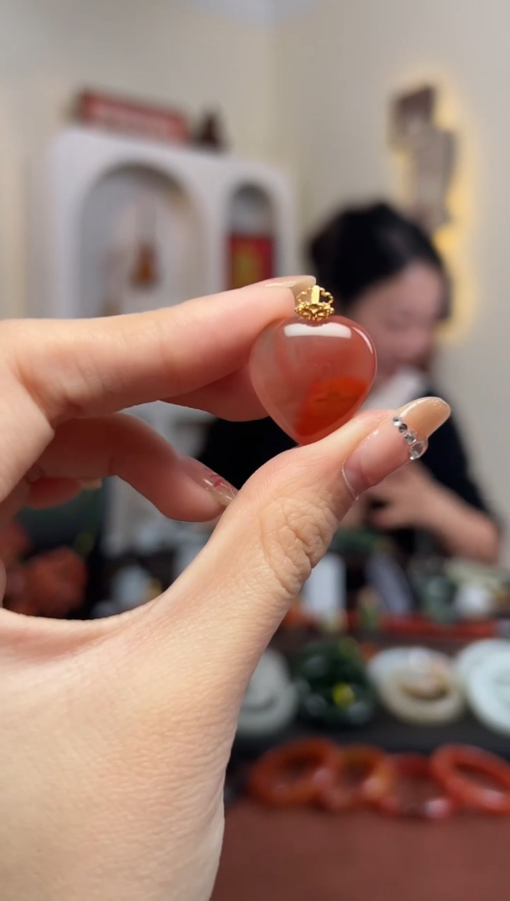 【闪购商品】南红玛瑙颈饰18K金镶嵌08- 19*8