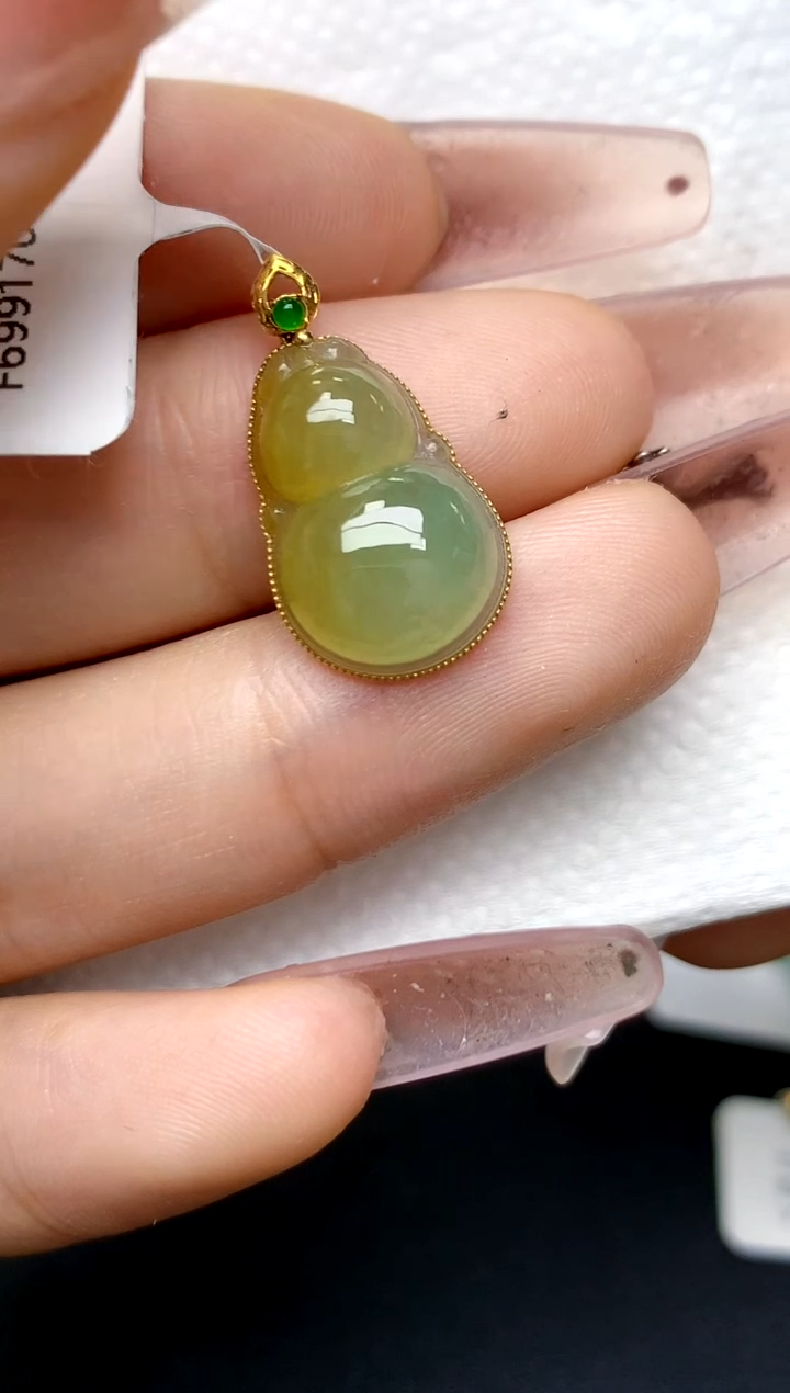 翡翠18K金镶嵌颈饰天然A货翡翠