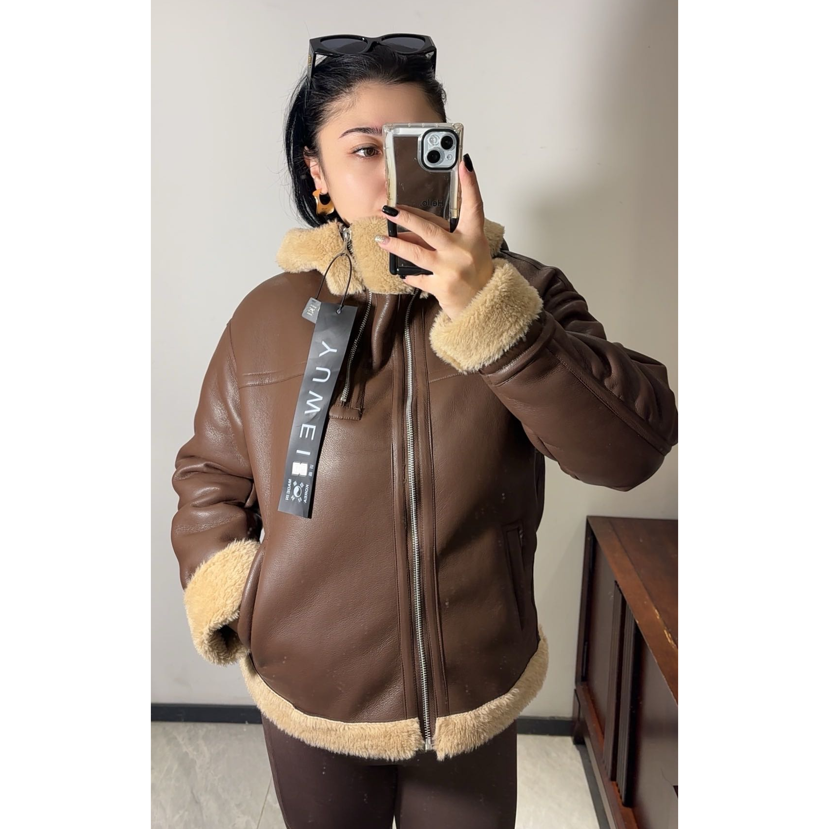 防风保暖高货皮毛一体复古机车风连帽外套翻领短款爆款时尚高级