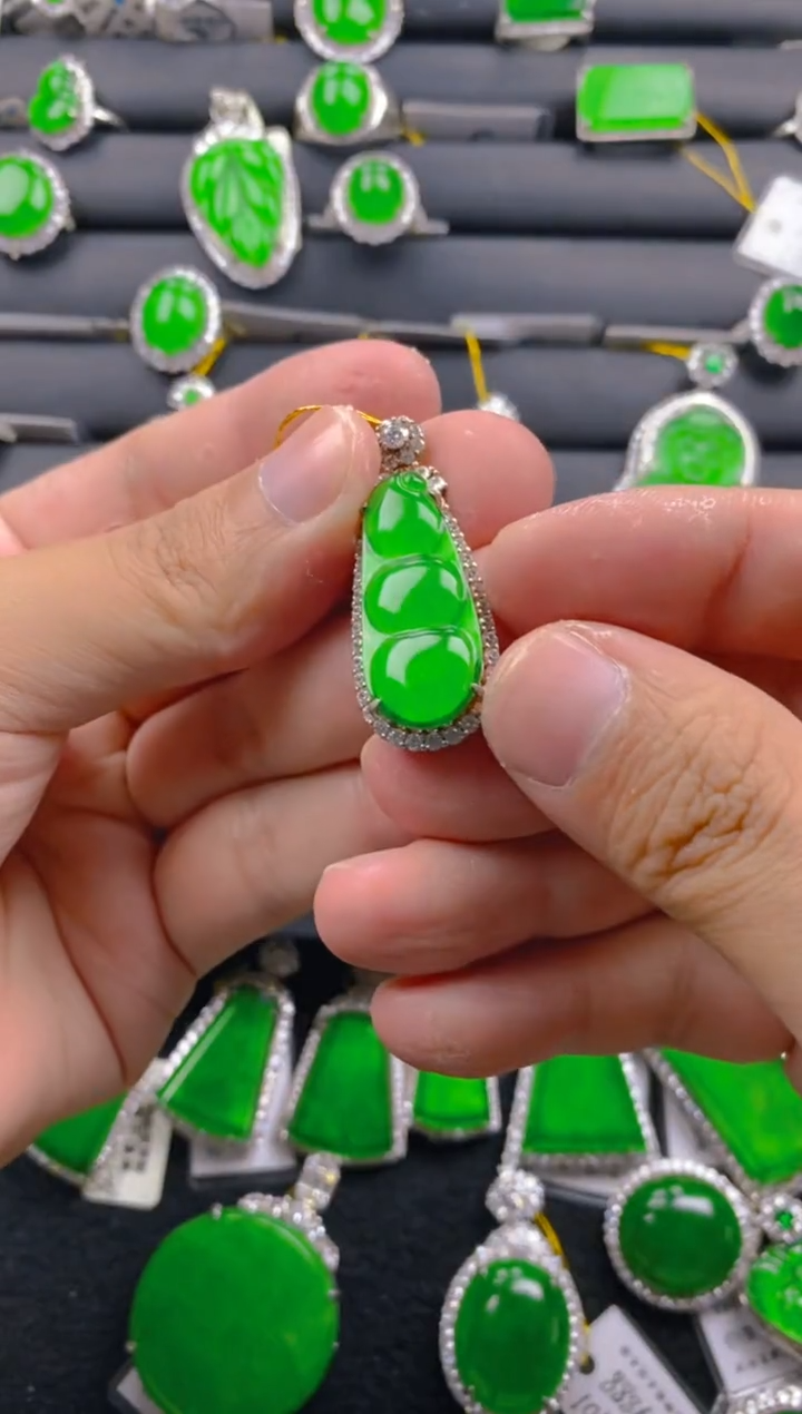 【闪购商品】翡翠颈饰银S925镶嵌11111111