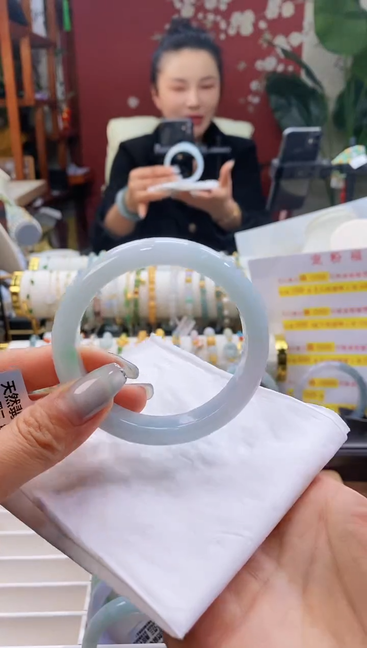 【闪购商品】翡翠手镯未镶嵌143晴水5556/11.8*8.1