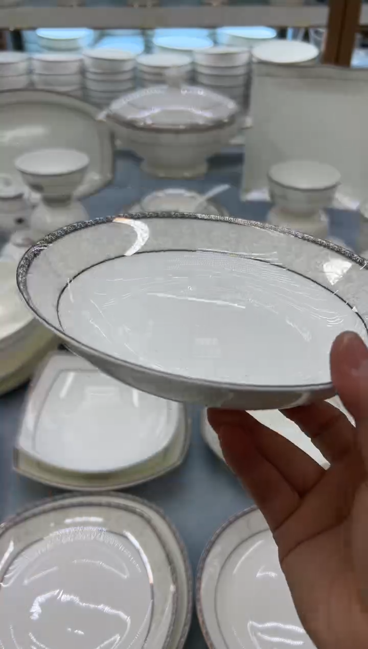 骨瓷玲珑8饭2个  