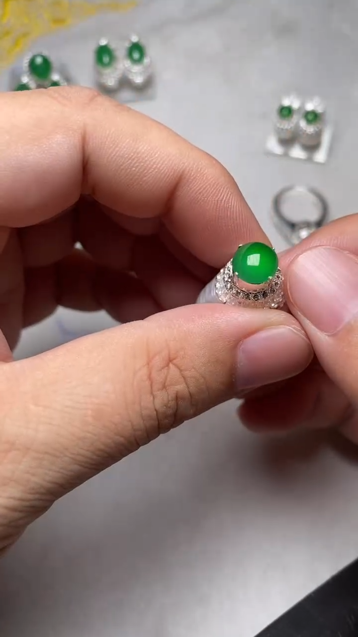 未镶嵌定制翡翠流*、天然缅甸翡翠A货