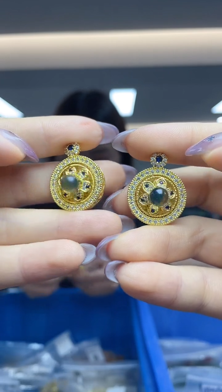 未镶嵌蓝珀裸石（多样性发一件）